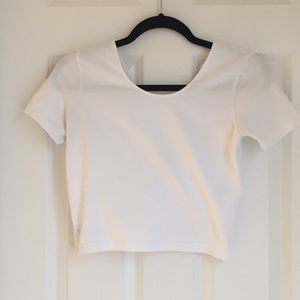 Short sleeve crop top